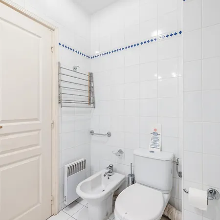 Apartman Queen Garden - Happy *